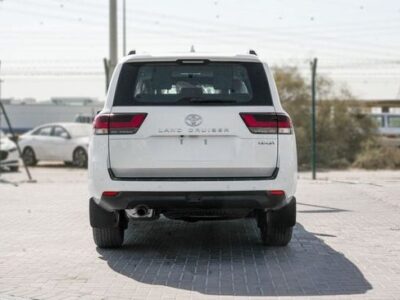 2026 Toyota Land Cruiser GXR 4.0 Litres V6 Petrol Engine White Black SUV GCC Specs