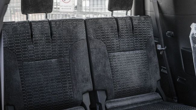 2026 Toyota Land Cruiser GXR 4.0 Litres V6 Petrol Engine White Black SUV GCC Specs