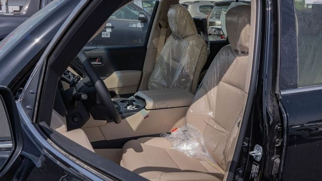 2026 Toyota Land Cruiser 300 VXR 3.5 Litres V6 Twin Turbo Petrol Black Beige SUV GCC Specs