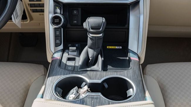 2026 Toyota Land Cruiser 300 VXR 3.5 Litres V6 Twin Turbo Petrol Black Beige SUV GCC Specs