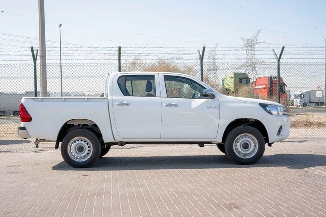 2026 Toyota Hilux DLX 2.4 Litres 4 Cylinders Diesel Engine White Red Pickup Truck GCC