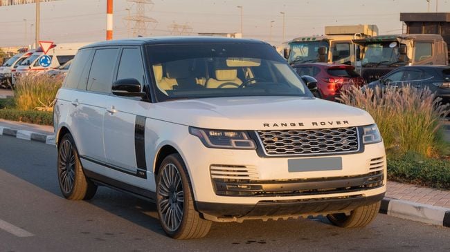 2020 Land Rover Range Rover Vogue 5.0-liter V8 Supercharged Engine White Beige SUV