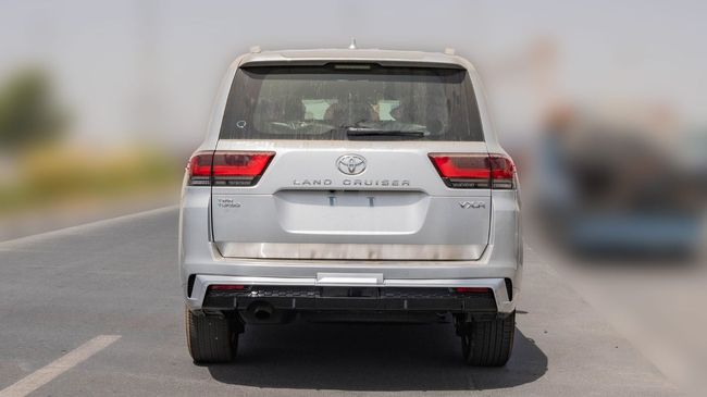 2026 Toyota Land Cruiser VXR 3.5 Litres V6 Twin Turbo Petrol Engine Silver Red SUV GCC