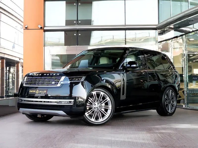 2025 Land Rover Range Rover Vogue HSE 4.4-liter Twin-Turbo V8 Engine Black White SUV