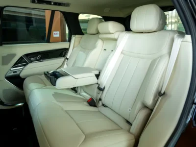 2025 Land Rover Range Rover Vogue HSE 4.4-liter Twin-Turbo V8 Engine Black White SUV