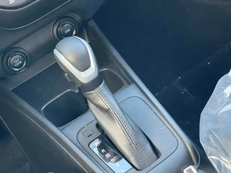 2026 Suzuki Ertiga GLX 4 Cylinder Petrol Engine White Black MPV GCC Specs