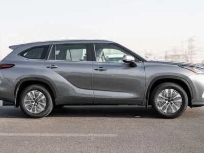 2026 Toyota Highlander GLE 2.5L 4-Cylinder Hybrid Engine Grey SUV GCC Specs