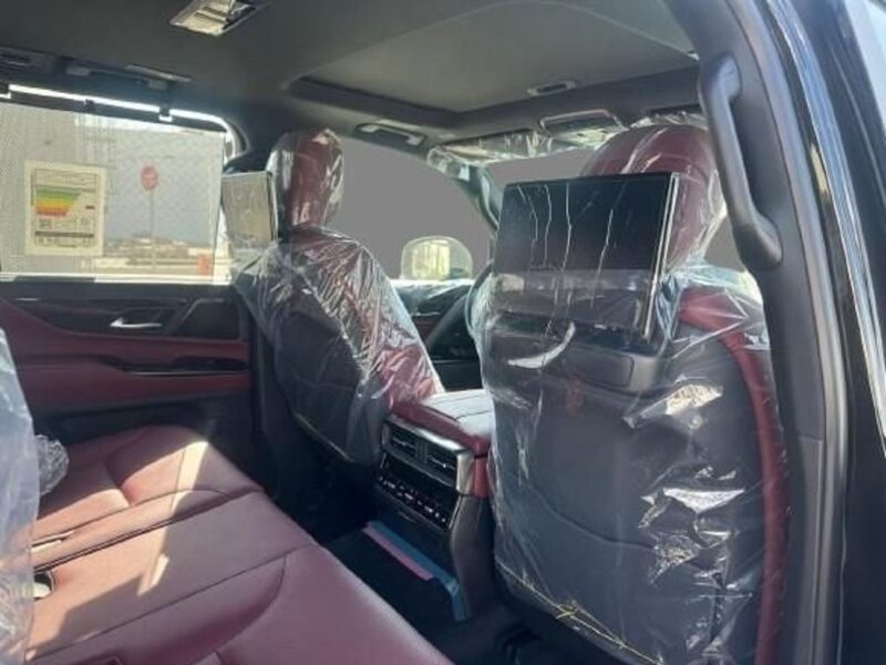 2026 Lexus LX700h Urban 3.5L V6 Twin-Turbo Hybrid Engine Green Red SUV GCC Specs