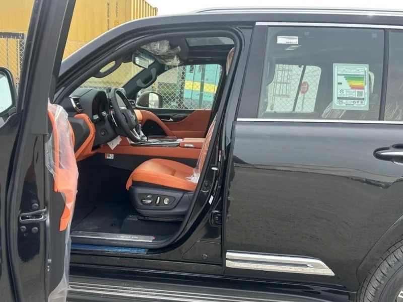 2026 Lexus LX700h VIP 3.5L Twin-Turbo V6 Hybrid Engine Green Tan SUV GCC Specs