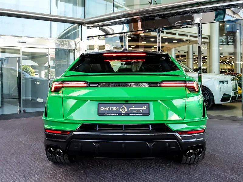 2024 Lamborghini Urus Performante 4.0L twin-turbo V8 Petrol Engine Green Black SUV