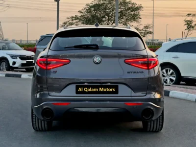 2022 Alfa Romeo Stelvio Veloce 2.0 Litres 4-cylinder Turbo Engine Grey Red Crossover
