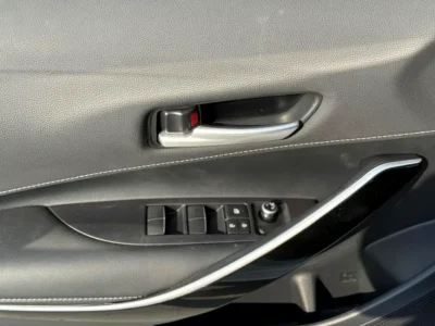 2025 TOYOTA COROLLA 1.8L 4 Cylinders HYBRID Engine White Black Sedan Automatic