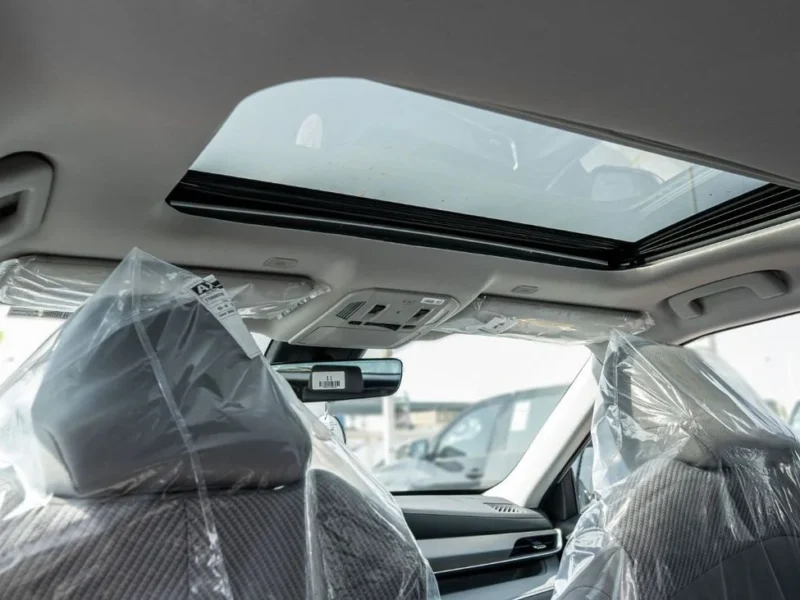 2026 Toyota Highlander GLE 2.5L 4-Cylinder Hybrid Engine Silver Grey SUV GCC Specs