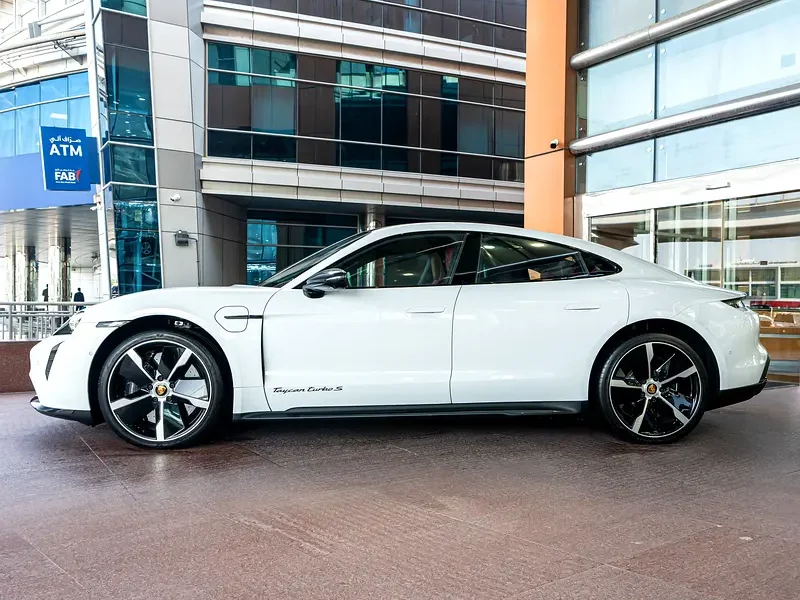 2020 Porsche Taycan Turbo S Electric Vehicle White Red Sedan 450 - 550 KM Range