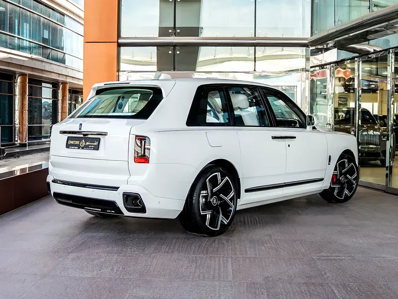 2025 Rolls-Royce Cullinan Black Badge 6.75-liter Twin-Turbocharged V12 Engine White SUV