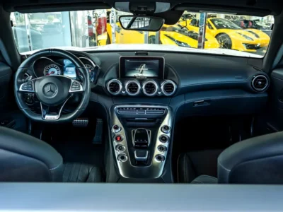 2016 Mercedes-Benz AMG GT 4.0L twin-turbo V8 Petrol Engine White Black Sports Car