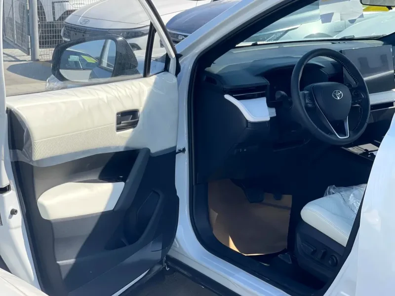 2025 TOYOTA FRONTLANDER 2.0 4 Cylinder HYBRID Engine White Beige Crossover FULL OPTION