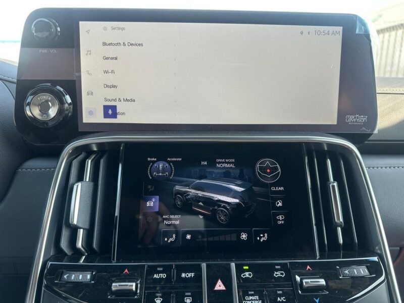 2026 Lexus LX700h Urban 3.5L V6 Twin-Turbo Hybrid Engine Green Red SUV GCC Specs