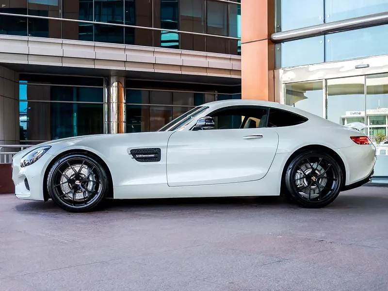 2016 Mercedes-Benz AMG GT 4.0L twin-turbo V8 Petrol Engine White Black Sports Car