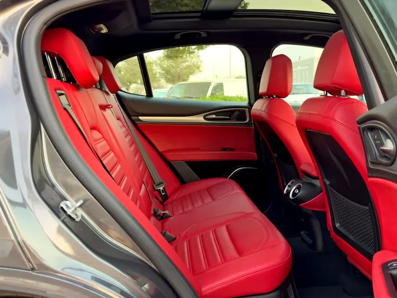 2022 Alfa Romeo Stelvio Veloce 2.0 Litres 4-cylinder Turbo Engine Grey Red Crossover