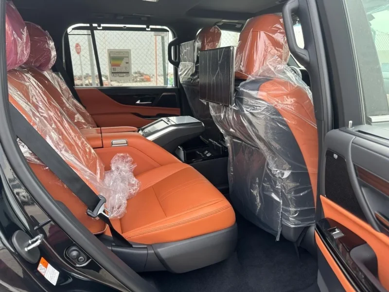 2026 Lexus LX700h VIP 3.5L Twin-Turbo V6 Hybrid Engine Green Tan SUV GCC Specs