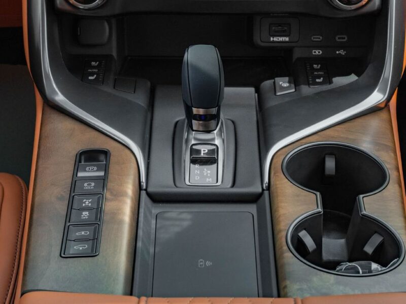 2026 Lexus LX600 VIP Black Edition 3.5L 6 Cylinders Petrol Engine Black Orange SUV GCC