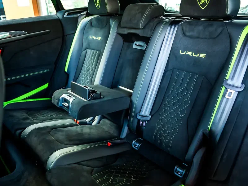 2024 Lamborghini Urus Performante 4.0L twin-turbo V8 Petrol Engine Green Black SUV