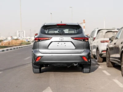 2026 Toyota Highlander GLE 2.5L 4-Cylinder Hybrid Engine Grey SUV GCC Specs