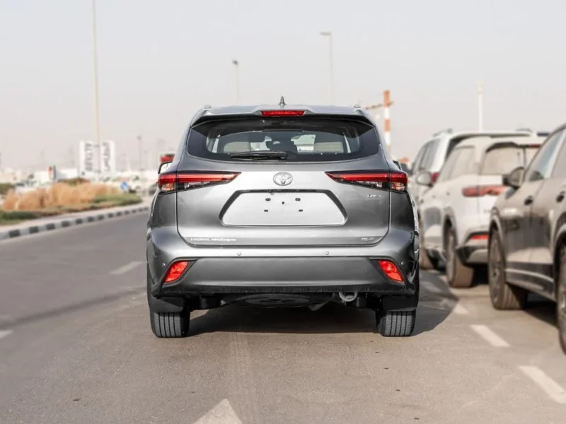 2026 Toyota Highlander GLE 2.5L 4-Cylinder Hybrid Engine Grey SUV GCC Specs