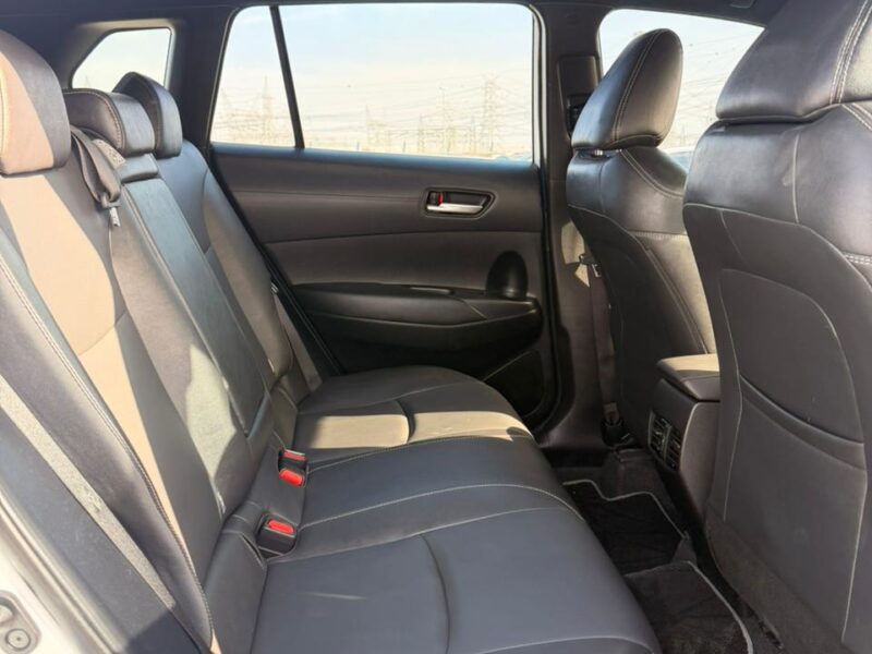 2022 TOYOTA Corolla Cross 2.0 Litres V4 petrol Engine White Black SUV Automatic