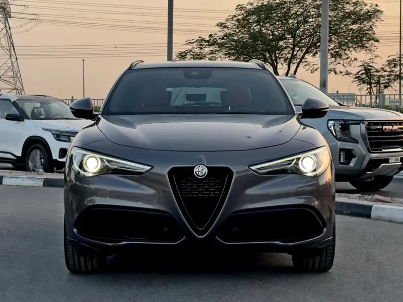 2022 Alfa Romeo Stelvio Veloce 2.0 Litres 4-cylinder Turbo Engine Grey Red Crossover