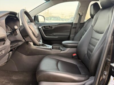 2024 TOYOTA RAV 4 LE 4X4 2.5 Litres V4 Petrol Engine Black SUV Automatic USA Specs