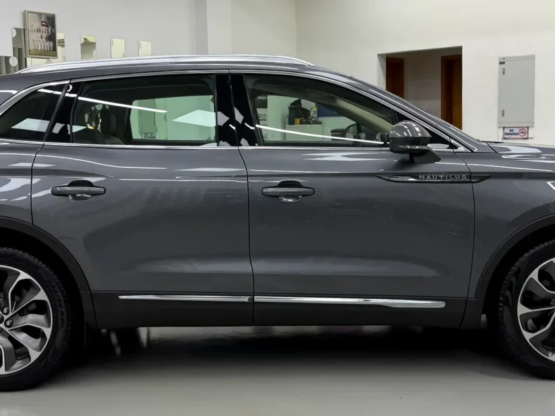 2022 Lincoln Nautilus Premier 2.0L turbocharged Inline-four-Cylinder Engine Grey Beige SUV