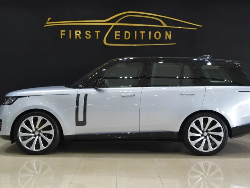 2023 Land Rover Range Rover Vogue HSE P530 4.4L V8 Twin-Turbo Petrol Silver Black SUV