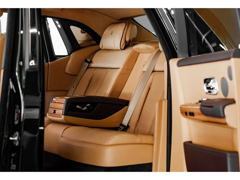 2020 Rolls-Royce Phantom Other 6.75-L Twin-Turbo V12 Engine Black Tan Sedan Special Color