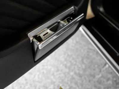 1991 Mercedes-Benz 500 SEL 5.0 Litres V8 Petrol Engine Grey Black Luxury Sedan