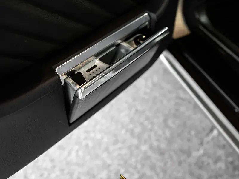 1991 Mercedes-Benz 500 SEL 5.0 Litres V8 Petrol Engine Grey Black Luxury Sedan