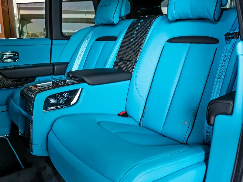 2025 Rolls-Royce Cullinan Black Badge 6.75-liter Twin-Turbocharged V12 Black Blue SUV