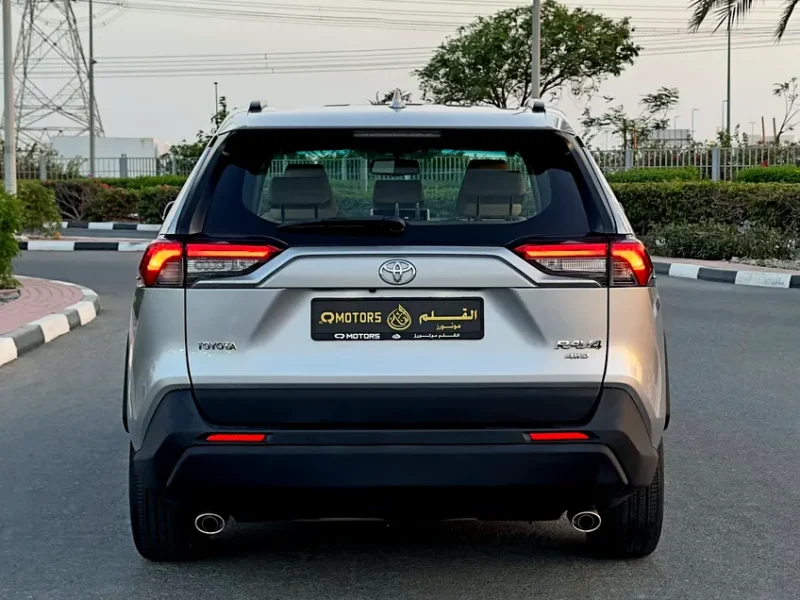2019 Toyota RAV 4 Other 2.5-litre 4-cylinder Petrol Engine Grey Tan Crossover GCC Specs
