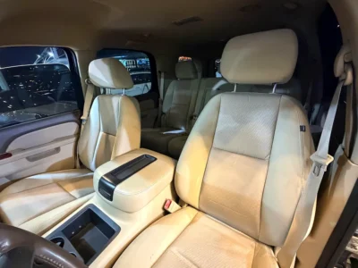 2014 GMC Yukon Other 5.3 Litres V8 Petrol Engine Black Beige SUV GCC Specs