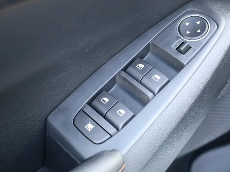 2025 Kia Seltos Luxury Edition 1.5 Liters 4 Cylinders Petrol Engine White Black SUV