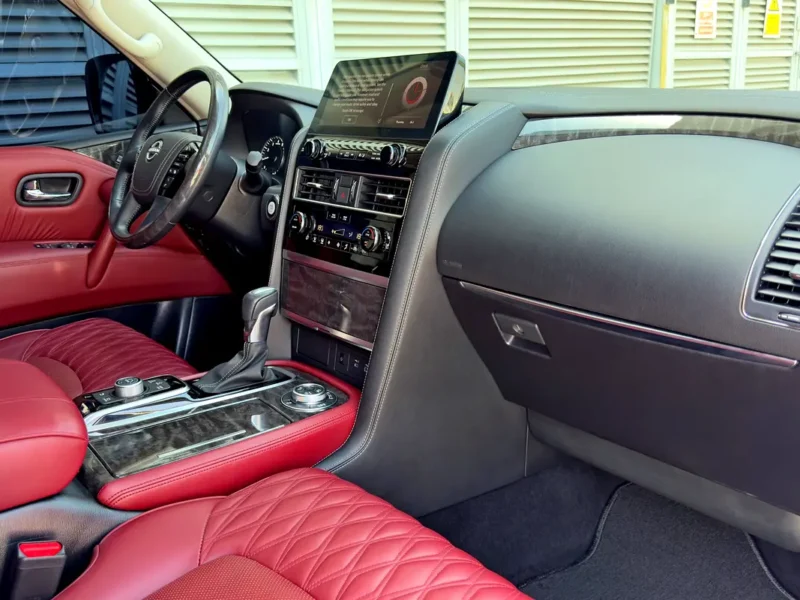 2024 Nissan Patrol LE Platinum 5.6-liter V8 Petrol Engine White Red SUV GCC Specs