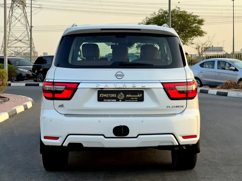 2024 Nissan Patrol SE Platinum 4.0-liter V6 Petrol Engine White Tan SUV GCC Specs