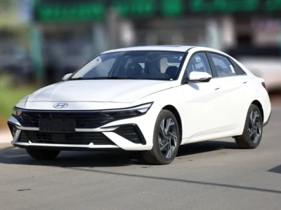 2025 Hyundai Elantra Premium 1.5 Litre 4 Cylinders Petrol Engine White Black Sedan
