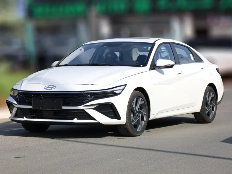 2025 Hyundai Elantra Premium 1.5 Litre 4 Cylinders Petrol Engine White Black Sedan