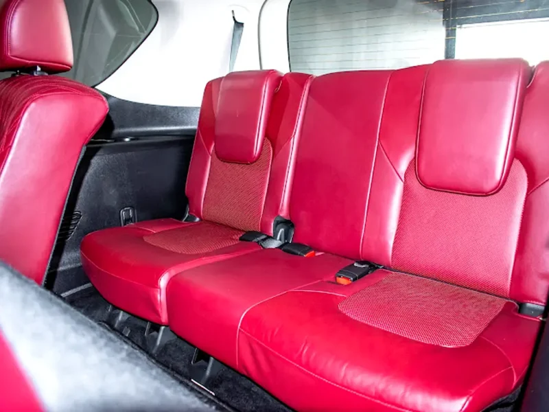 2022 Nissan Patrol LE Platinum City 5.6-litre V8 Petrol Engine White Red SUV GCC