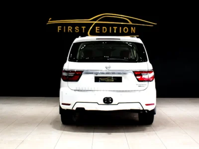 2022 Nissan Patrol LE Platinum City 5.6-litre V8 Petrol Engine White Red SUV GCC