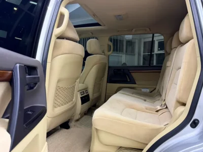 2017 Toyota Land Cruiser EXR 4.0 Liters 6 Cylinders Petrol Engine Grey Beige SUV GCC