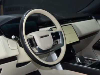 2023 Land Rover Range Rover Vogue HSE P530 4.4L V8 Twin-Turbo Petrol Silver Black SUV