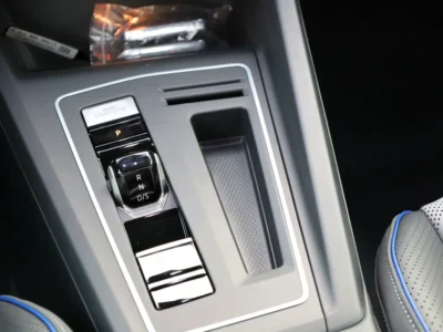 2025 Volkswagen Golf R 2.0-liter 4 Cylinders Turbocharged Engine Grey Black Hatchback